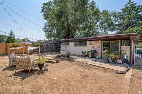 Exterior - 845 S Birch St, Clearfield, UT 84015 photo 5 of 6