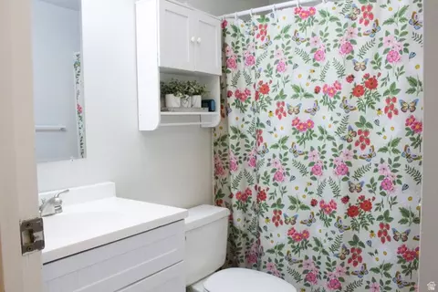 Bath - 244 S 200 E, Richmond, UT 84333 photo 2 of 2