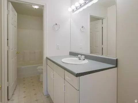 Bath - 764 North St, Ogden, UT 84404 photo 1 of 1