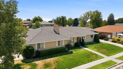 View/Area - 1852 E Wild Willow Ln, Sandy, UT 84093 photo 3 of 6