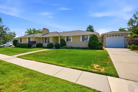 Exterior - 1852 E Wild Willow Ln, Sandy, UT 84093 photo 1 of 8