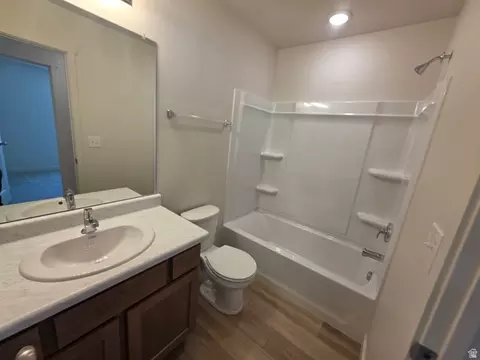 Bath - 1334 N 1360 E #29-113, Payson, UT 84651 photo 2 of 4