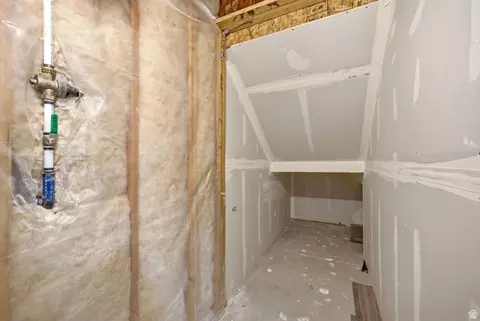 Entry Way - 9283 S Bennington Ct, Sandy, UT 84094 photo 3 of 3