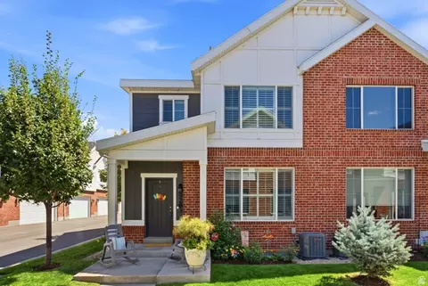 Exterior - 9283 S Bennington Ct, Sandy, UT 84094 photo 2 of 3