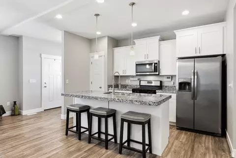 Kitchen - 9283 S Bennington Ct, Sandy, UT 84094 photo 3 of 5