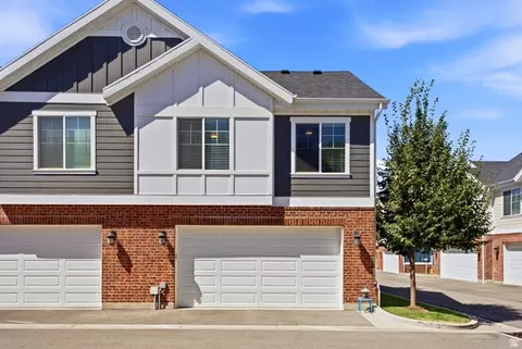 Exterior - 9283 S Bennington Ct, Sandy, UT 84094 photo 3 of 3