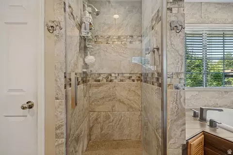 Bath - 11751 S 1700 E, Sandy, UT 84092 photo 5 of 8