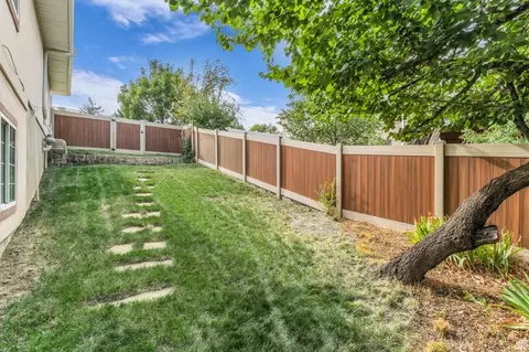 Exterior - 11751 S 1700 E, Sandy, UT 84092 photo 6 of 9