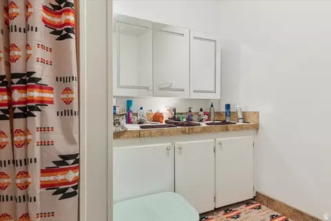 Bath - 230 S 475 E, Enterprise, UT 84725 photo 2 of 3