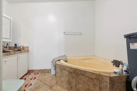 Bath - 230 S 475 E, Enterprise, UT 84725 photo 1 of 3