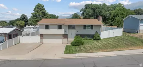 View/Area - 1064 W 180 N, Orem, UT 84057 photo 3 of 12