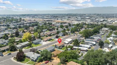 View/Area - 1064 W 180 N, Orem, UT 84057 photo 2 of 12