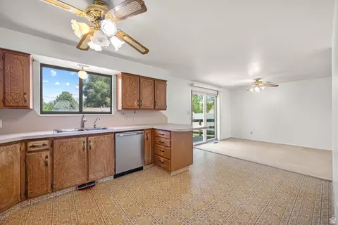 Kitchen - 1064 W 180 N, Orem, UT 84057 photo 3 of 3