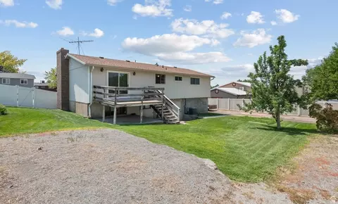 Exterior - 1064 W 180 N, Orem, UT 84057 photo 6 of 7
