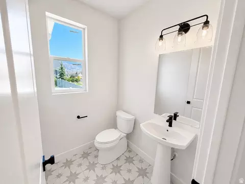 Bath - 955 E 490 N #008, American Fork, UT 84003 photo 1 of 5