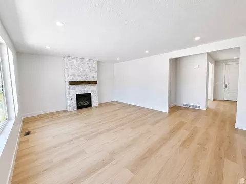 Living - 955 E 490 N #008, American Fork, UT 84003 photo 2 of 4