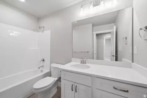 Bath - 3375 E Baywater Dr #516, Eagle Mountain, UT 84005 photo 3 of 3