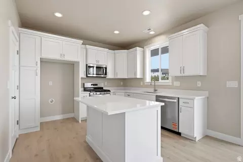 Kitchen - 3375 E Baywater Dr #516, Eagle Mountain, UT 84005 photo 1 of 3