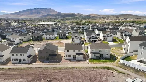 View/Area - 3375 E Baywater Dr #516, Eagle Mountain, UT 84005 photo 4 of 7