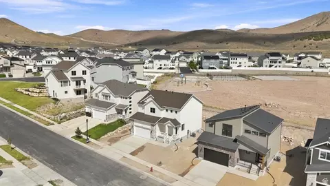 View/Area - 3375 E Baywater Dr #516, Eagle Mountain, UT 84005 photo 7 of 7