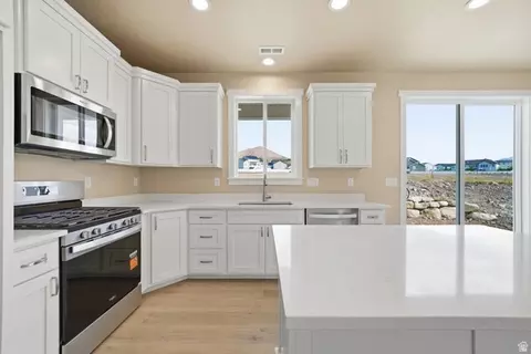 Kitchen - 3375 E Baywater Dr #516, Eagle Mountain, UT 84005 photo 3 of 3
