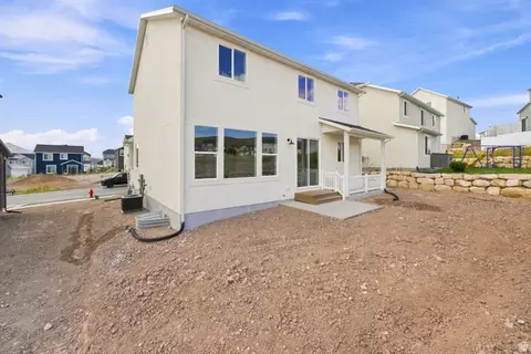 Exterior - 3375 E Baywater Dr #516, Eagle Mountain, UT 84005 photo 3 of 3