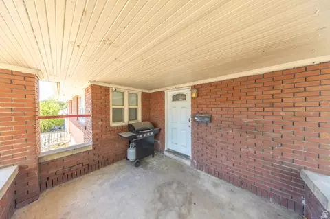 Exterior - 2985 Jackson Ave, Ogden, UT 84403 photo 2 of 5
