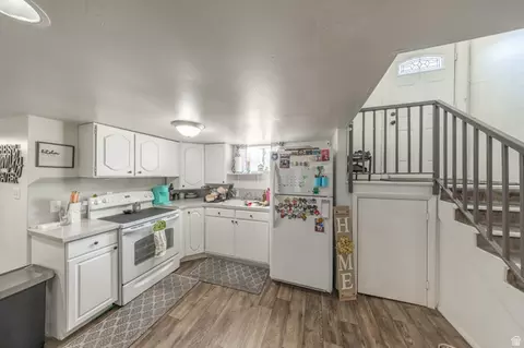 Kitchen - 2985 Jackson Ave, Ogden, UT 84403 photo 2 of 2