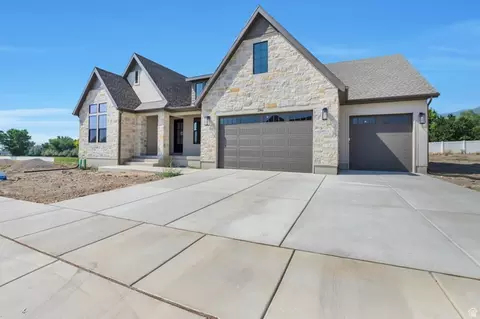Exterior - 286 W Summerhill Ln, Centerville, UT 84014 photo 2 of 3