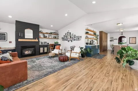 Living - 417 E Vine, Tooele, UT 84074 photo 2 of 4