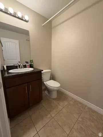 Bath - 4443 N Butterfly Ln, Eagle Mountain, UT 84005 photo 3 of 3