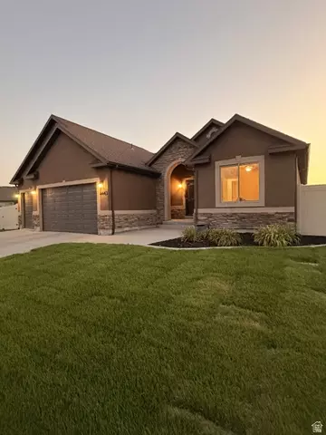 Exterior - 4443 N Butterfly Ln, Eagle Mountain, UT 84005 photo 2 of 8