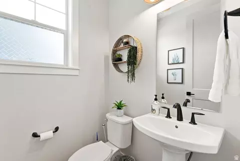 Bath - 1053 W Wasatch Spring Rd, Hideout, UT 84036 photo 7 of 7