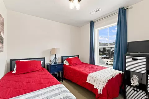 Bedroom - 1053 W Wasatch Spring Rd, Hideout, UT 84036 photo 7 of 7