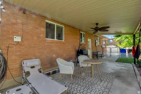 Exterior - 873 S 400 W, Bountiful, UT 84010 photo 4 of 5