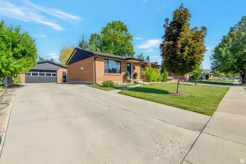 Exterior - 873 S 400 W, Bountiful, UT 84010 photo 2 of 5