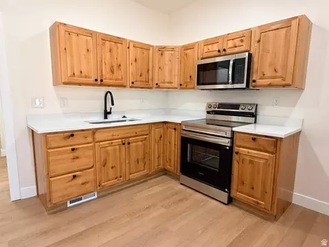 Kitchen - 660 E 23rd St S, Ogden, UT 84401 photo 2 of 6