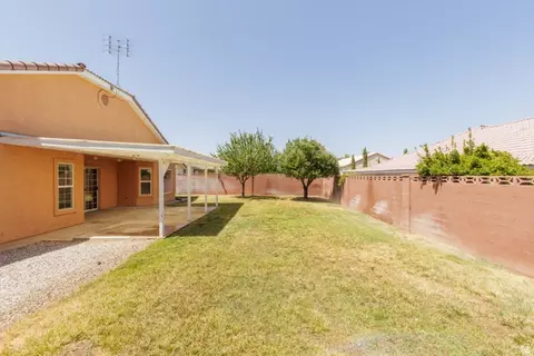 Exterior - 2137 E 10 S, Saint George, UT 84790 photo 2 of 7