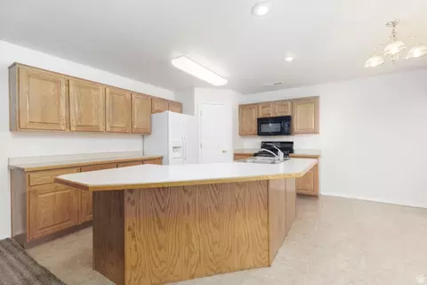 Kitchen - 2137 E 10 S, Saint George, UT 84790 photo 3 of 3