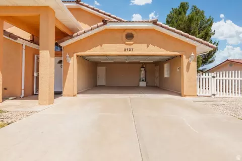 Exterior - 2137 E 10 S, Saint George, UT 84790 photo 7 of 7