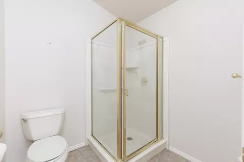 Bath - 2137 E 10 S, Saint George, UT 84790 photo 3 of 4