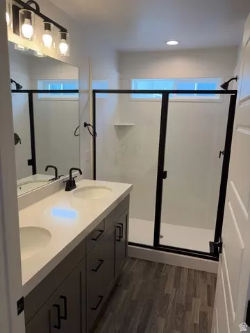 Bath - 4882 E Lake Corner Dr, Eagle Mountain, UT 84005 photo 3 of 5