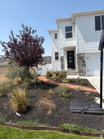 Exterior - 4882 E Lake Corner Dr, Eagle Mountain, UT 84005 photo 2 of 5