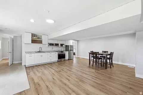 Kitchen - 4612 S 600 E, Murray, UT 84107 photo 5 of 6