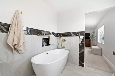 Bath - 4612 S 600 E, Murray, UT 84107 photo 4 of 7