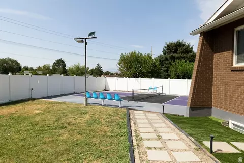 2235 E Woodchuck Way, Sandy, UT 84093
