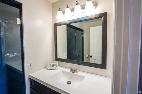Bath - 660 E 4025 S #C, Murray, UT 84107 photo 1 of 3