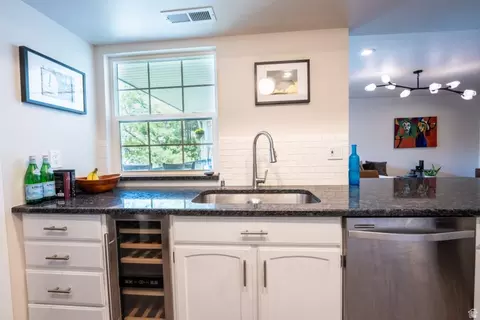 Kitchen - 660 E 4025 S #C, Murray, UT 84107 photo 2 of 2