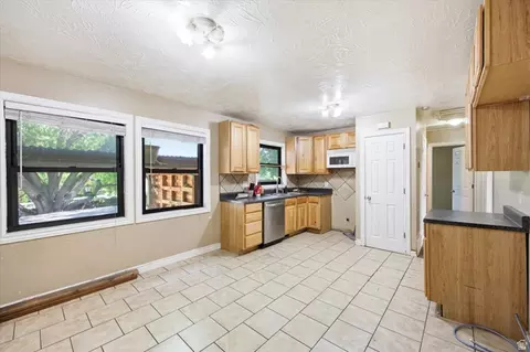 Kitchen - 4372 S 375 E, Ogden, UT 84405 photo 4 of 4