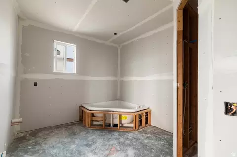 Bath - 876 E 1580 N, Monroe, UT 84754 photo 1 of 1